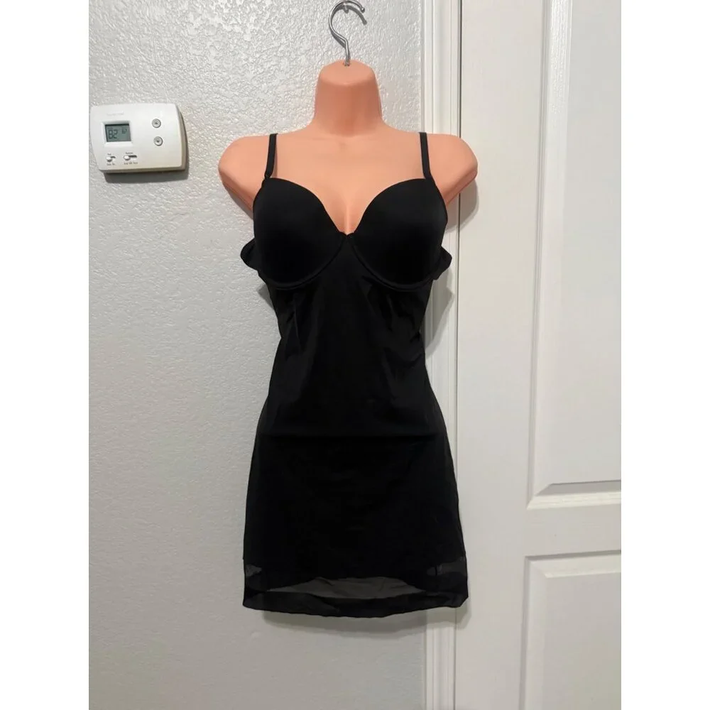 New Black mini dress - Picture 4 of 7